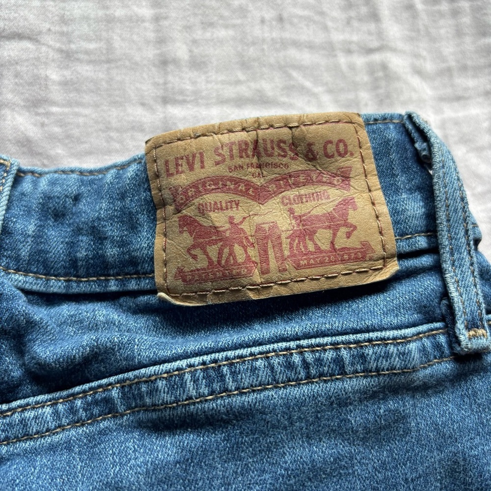 Levi's Dark Blue High Rise Skinny Jeans